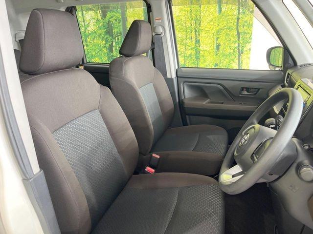 ルーミーの前席