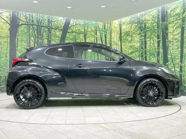 GRヤリスは燃費性能も考慮した高出力モデル!グレードごとの特徴も解説