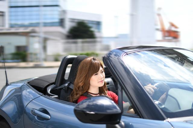 ロードスターの燃費はどのくらい？性能を高める工夫やライバル車との比較も