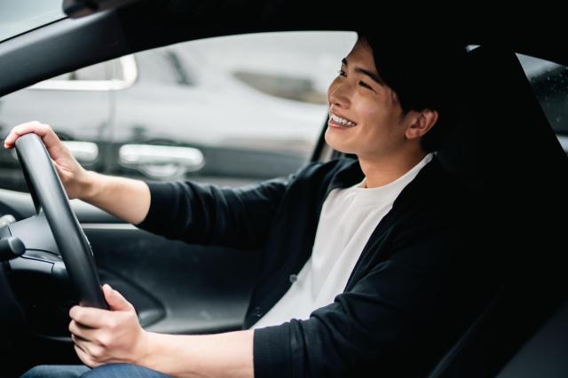 カローラスポーツは走りが魅力!誕生の歴史から現行までを総まとめ