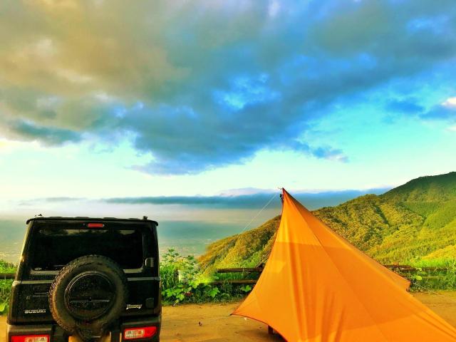 ジムニーで車中泊しよう!足を伸ばせるスペースの魅力と便利アイテム