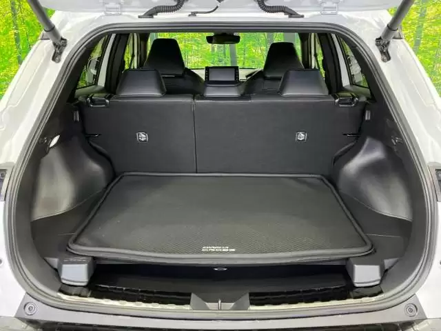 カローラクロスの内装は快適?特徴や収納性をチェックしよう