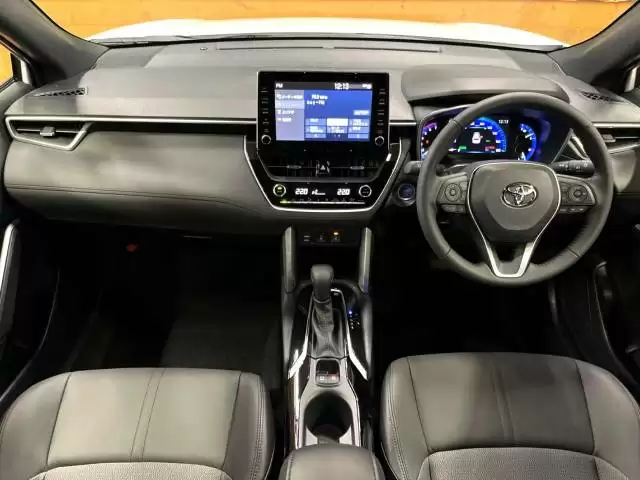 カローラクロスの内装は快適?特徴や収納性をチェックしよう