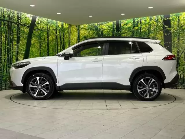 カローラクロスの内装は快適?特徴や収納性をチェックしよう