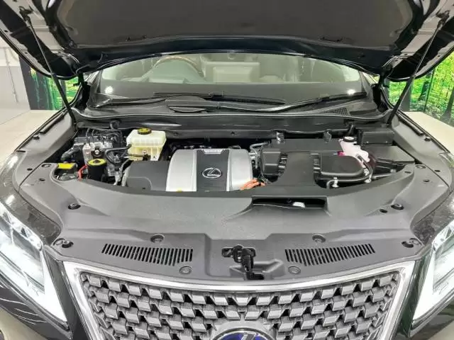 レクサスRXの歴史とは？5代目モデルの特徴やスペックも解説