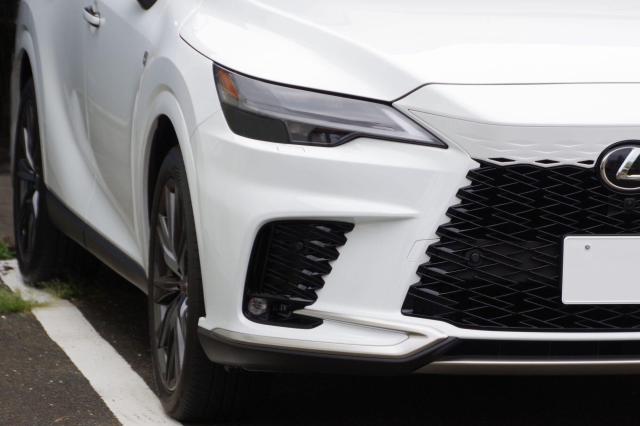 レクサスRXの歴史とは？5代目モデルの特徴やスペックも解説