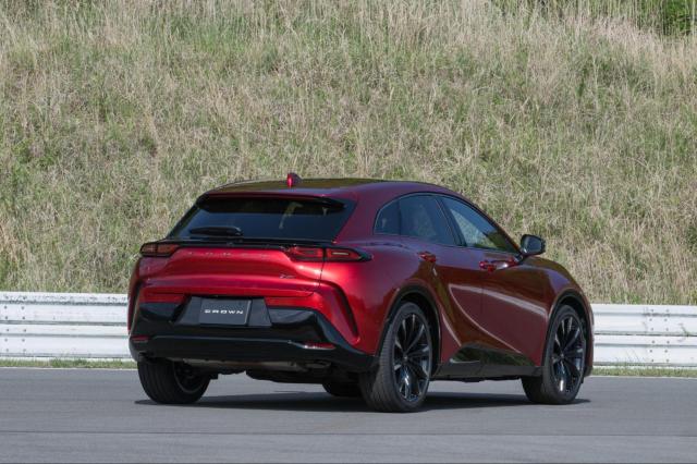 新型クラウンスポーツの見どころは？ライバル車種との比較も