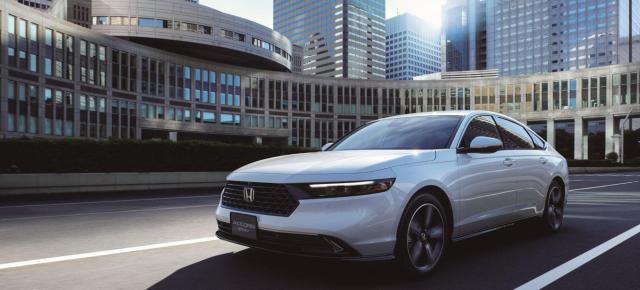 新型アコードが2024年3月に登場!魅力や旧車・ライバル車との違いは?