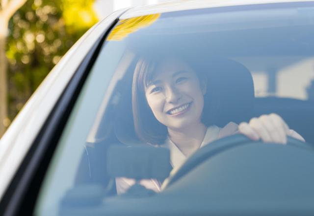 車の油膜取り方法は?付着する原因や防止するためのポイント