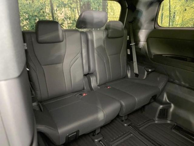 新型アルファードの内装の魅力とは？グレード別の違いやライバル車との