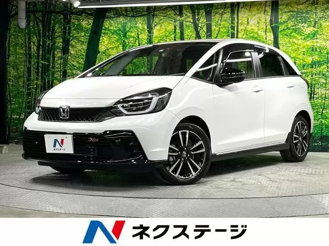 プリウス50系のおすすめポイント！グレードや前期・後期の変更点と併せて紹介