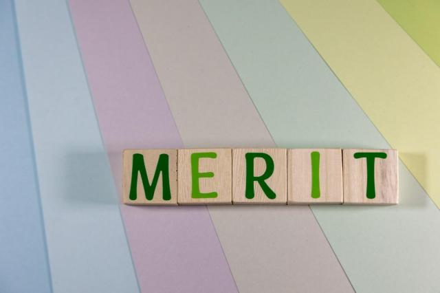 ヤリスの後部座席は広い?サイズ感やシートアレンジの特徴を徹底解説!