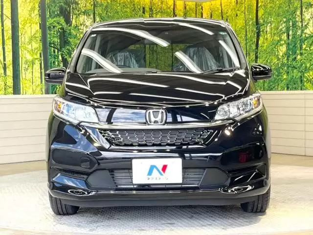 フリードのサイズを徹底解説!車体の大きさや室内空間の広さは?