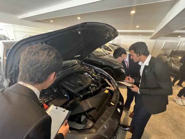 自動車整備業界を目指す学生が最新設備を見学 ユニバース名古屋とマセラティ名古屋インターで職場体験を実施