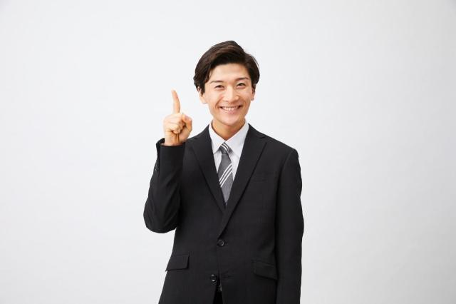 ガソリン臭い車は運転しても大丈夫?危険性や原因と対処法を解説