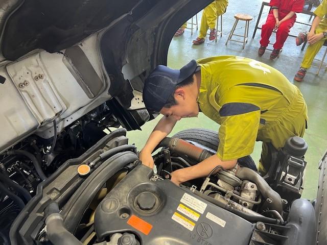 学生の充実した実習環境の整備をネクステージがサポート 青森山田高等学校 自動車専攻科へ実習用2tトラックを寄贈 ~整備士不足の解決を目指す~