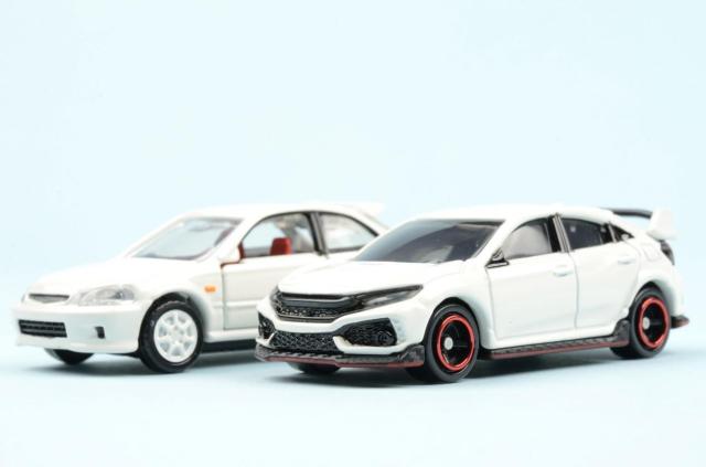 シビックは優れた燃費性能とスポーティーな走りが魅力!ライバル3車種と比較