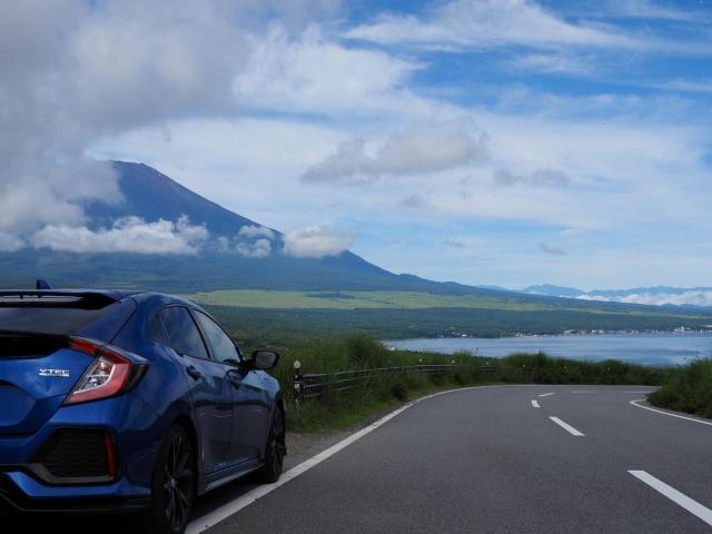 シビックは優れた燃費性能とスポーティーな走りが魅力!ライバル3車種と比較