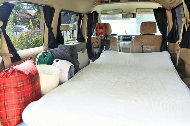 プリウスはキャンピングカーにできる?車中泊に向いている理由や改造方法を解説