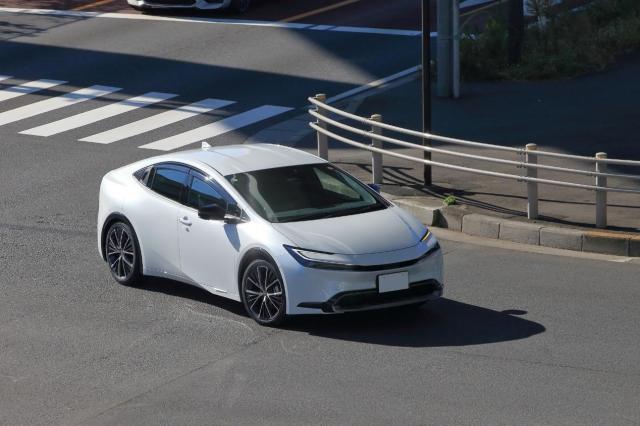 新型プリウスのトランクルーム（荷室）を徹底解剖！グレードや旧モデルの違いは？