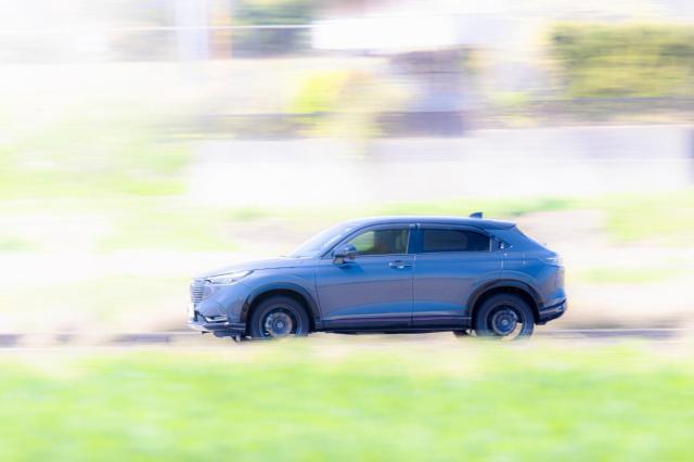 ヴェゼル荷室容量と寸法を徹底解説!ゴルフバッグやスーツケースは何個積める?