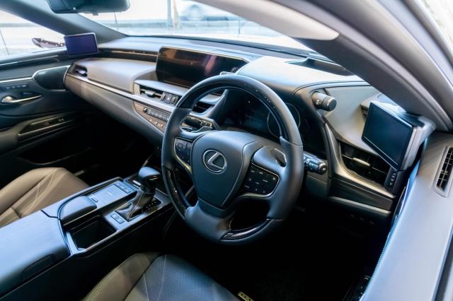 レクサスのハイエースは実在する？カスタマイズのポイントを解説