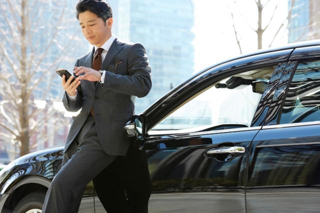 クラウン マイナーチェンジ!2024年新型クロスオーバーのグレード体系や装備の変更点を徹底解説