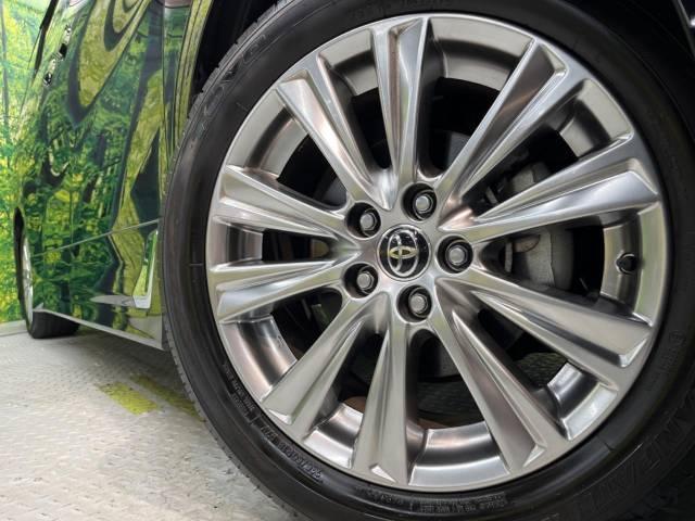 クラウンヴェルファイアとヴェルファイアの違い:高級感と実用性の融合を徹底比較