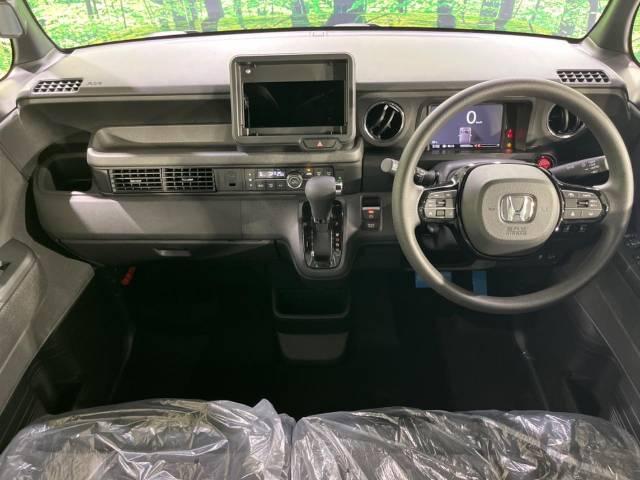 N-BOXカスタムの内装を徹底解説！多彩なシートアレンジや収納など魅力が満載