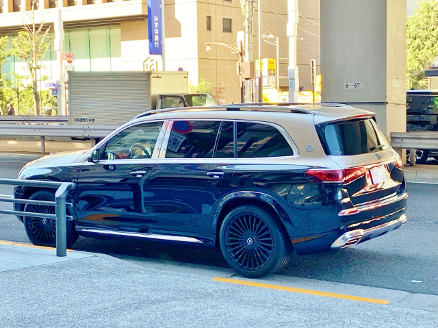 マイバッハ各モデルの値段やスペックは?最高級車の装備や機能も解説