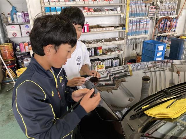 ネクステージ宇都宮店で宇都宮市立鬼怒中学校の生徒が自動車整備士業務を体験!