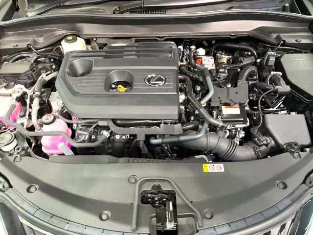 レクサスUXは2026年にフルモデルチェンジ?2023年の改良についても解説