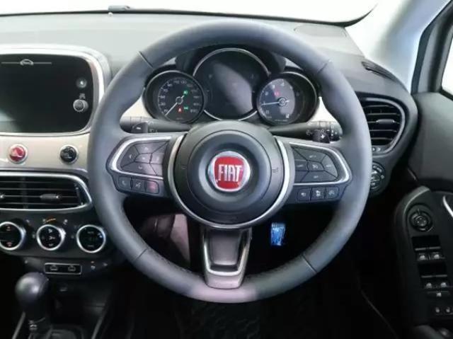 車のエンブレム図鑑：デザインの魅力と歴史を徹底解剖