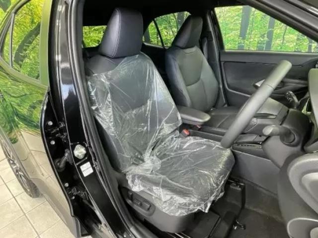 ヤリスクロスの前席