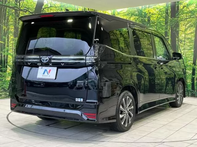 新車ヴォクシー購入ガイド！価格帯とグレード別の特徴を比較｜中古車の 