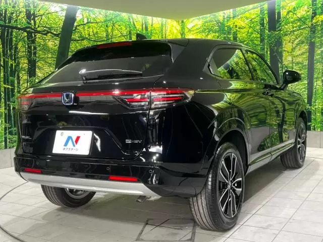 ヴェゼルは何人乗り？室内空間や荷室活用術、燃費、安全性能を徹底解説