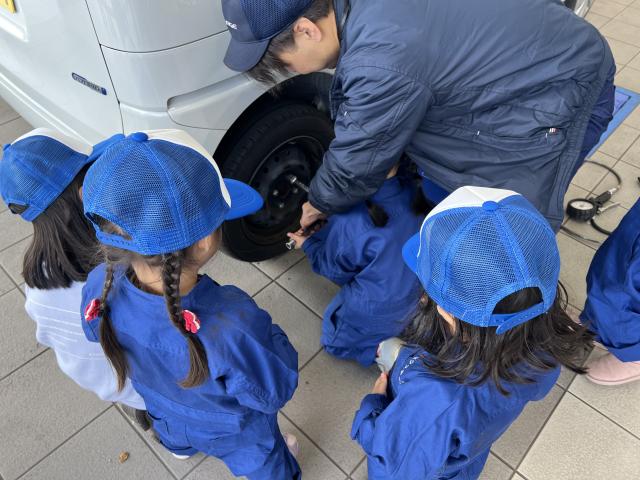 子どもたちがお仕事体験!ネクステージ福山神辺店でキッズメカニックを開催