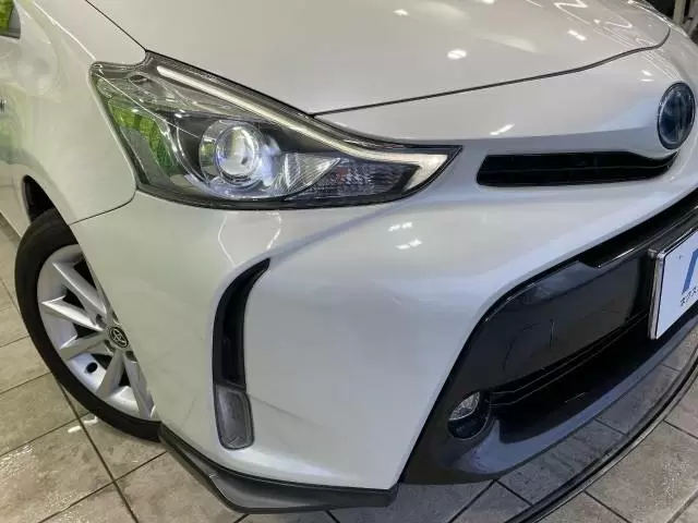 プリウスαのグレード構成やグレードが不明な車の調べ方を解説！