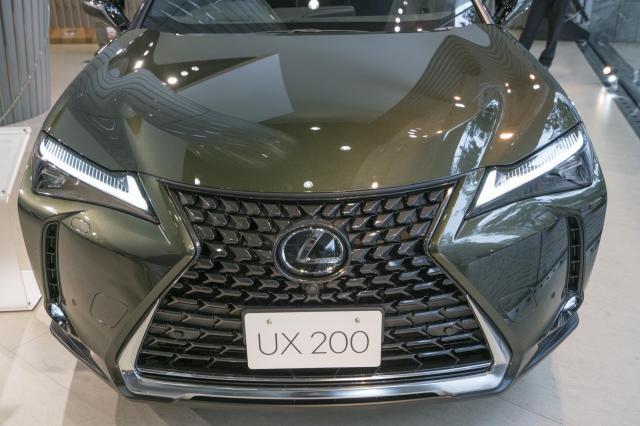 500万円クラスの車を買う年収の目安は?国産・輸入車と家族構成別車種も