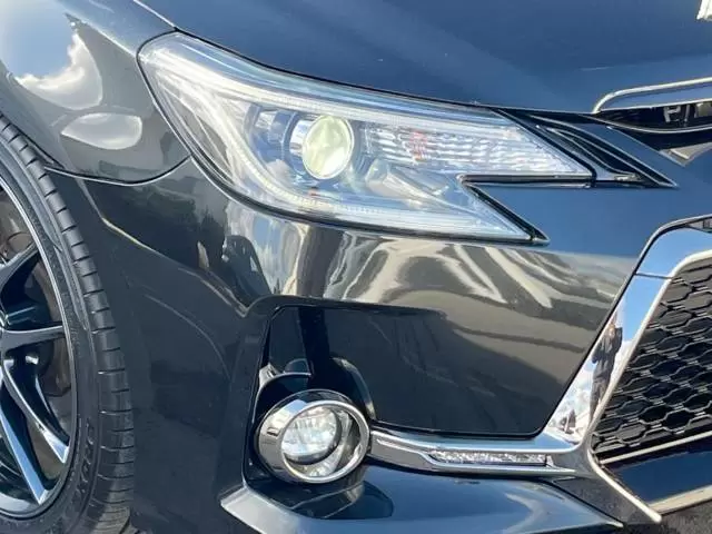 ハイブリッド化を望む声も多かったマークXは中古車市場でも注目度が高い