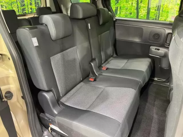 シエンタの2列目シートを徹底解説!各種機能や快適性を確認しよう