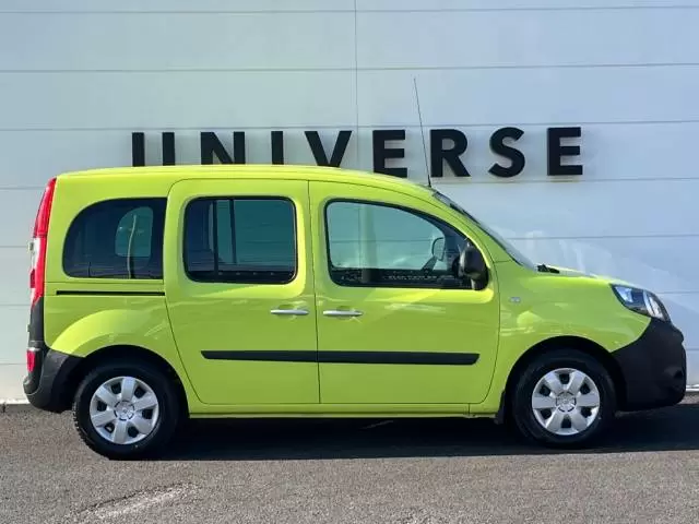 2代目カングーについて徹底解説!ボディサイズやエンジン、使い勝手を確認