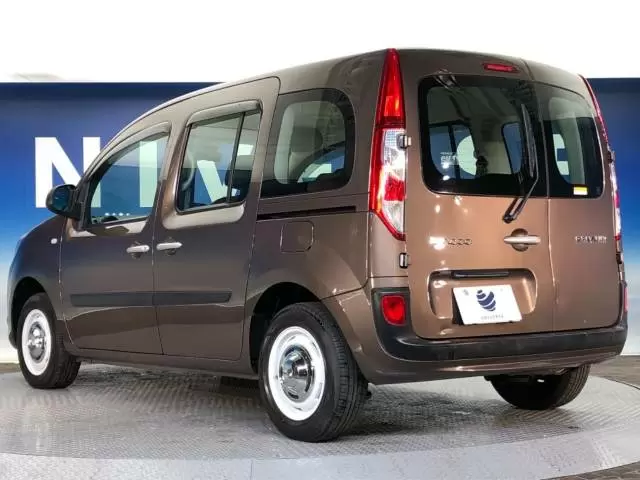 2代目カングーについて徹底解説!ボディサイズやエンジン、使い勝手を確認