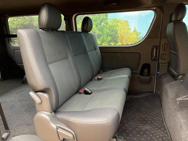 ハイエースバンは何人乗り？普通免許で運転可能なモデルやできないモデルを理解しよう