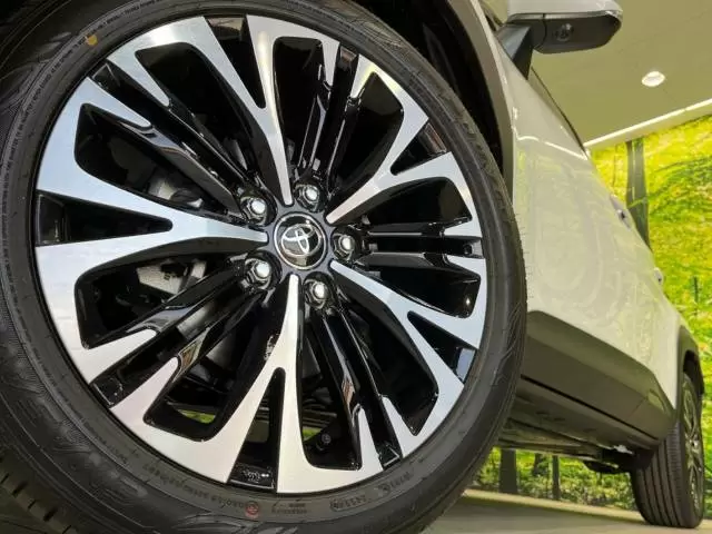 2025年式ヤリスクロスの足回り