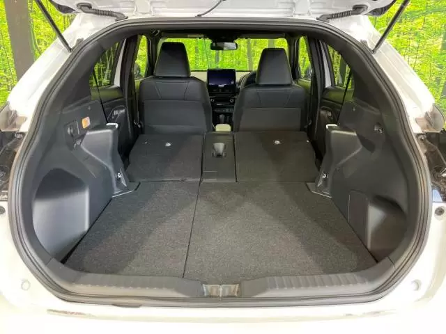 2025年式ヤリスクロスの荷室