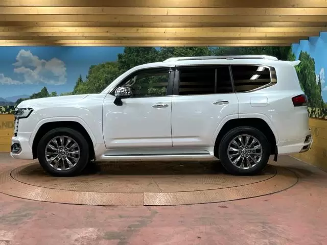 トヨタ ランドクルーザー250とランドクルーザー300の違いを徹底比較！