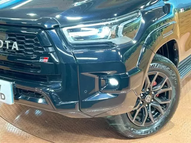 ハイラックスに待望のGR SPORTが誕生！Zグレードとの比較まとめ