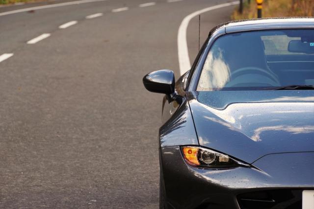 ロードスターRFの歴史と進化を徹底解説!魅力と中古車相場も