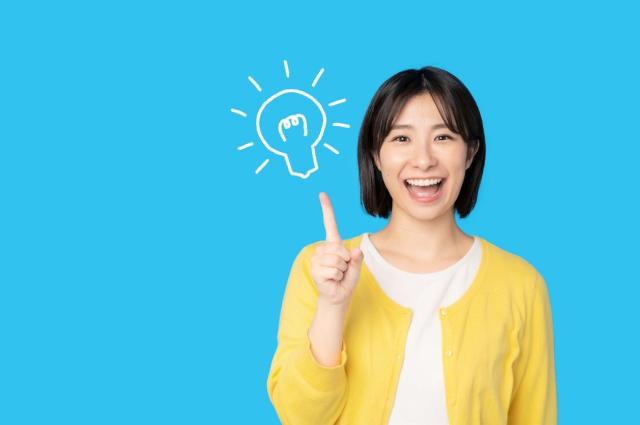 ひらめいた様子の女性
